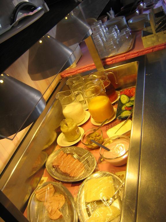 Hotelli Sandels Siilinjärvi エクステリア 写真